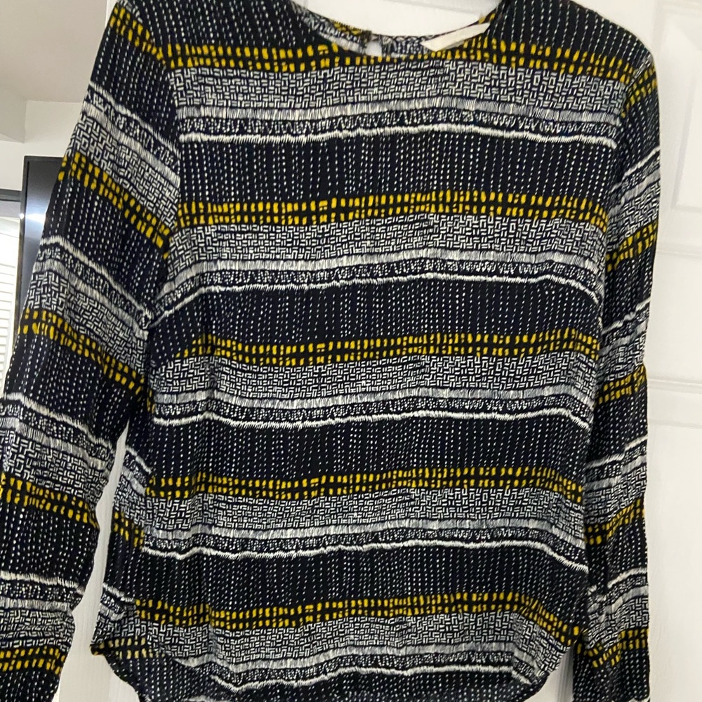 Long sleeve pattern top
